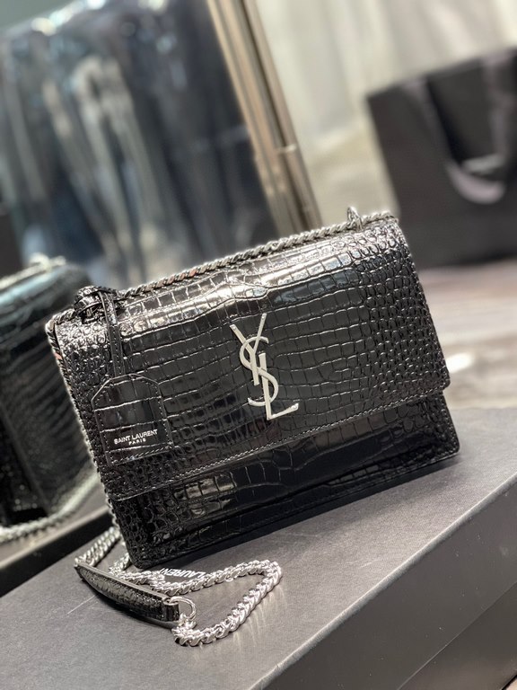 [In stock in seconds]              #Black with silver buckle #Unbeatable classic crocodile print sunset bag! Out for such a long time the heat is still unabated, it can be seen that it is loved to an extraordinary degree