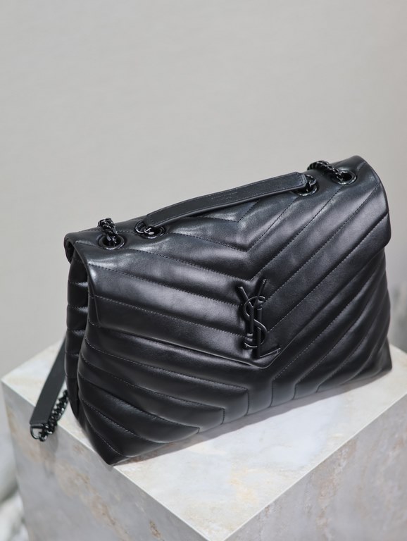 Loulou 32cm-Black with Black BuckleY family classic explosive models! The most practical and versatile, imported Italian cowhide leather carefully crafted, feel great! The bag is ultra-light weight, no sense of burden, c