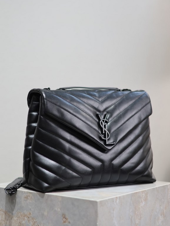 Loulou 32cm-Black with Black BuckleY family classic explosive models! The most practical and versatile, imported Italian cowhide leather carefully crafted, feel great! The bag is ultra-light weight, no sense of burden, c