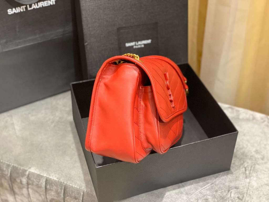 [In stock in seconds      Sheepskin  28cm[zp original leather2020 spring and summer lambskin models Niki metal chain is also replaced with a somewhat heavy sense of gold, so that the bag body as a whole and a few more po