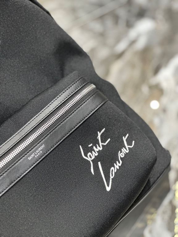 [In stock in seconds] Shoulder bag arrived_with embroidered letters models!Counter limited launch Crafted to create the right version of the fabric, with imported Italian cowhide, very light and convenient, practical and