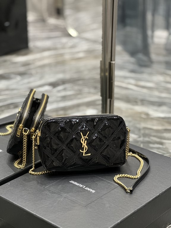 [In stock in seconds]Black gold buckle patent leather _Counter latest BECKY diamond quilted double zipper clutch bag, imported from Italy made of patent leather, with diamond quilted pattern and simple iconic logo, atmos