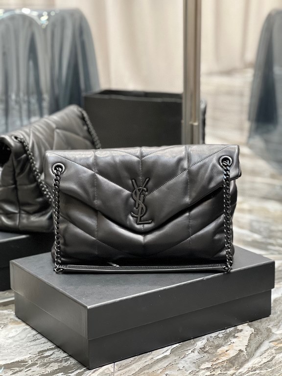 [In stock in seconds]Black with black buckle-               _ quilted lambskin bag, 100% lambskin production, soft and delicate feel, as if embracing the clouds   like feeling; classic Y family logo, chain and grommet ha