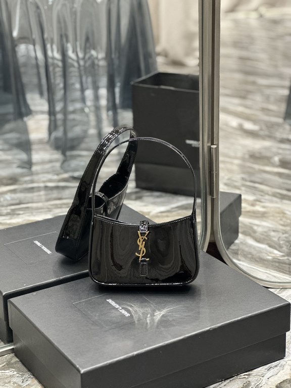 5   7       [Original leather versionThe Y's hot underarm bag is a small mini size! Although the design of this bag is not an eye-catching bag, but it really belongs to the more you look at the more durable the more on t