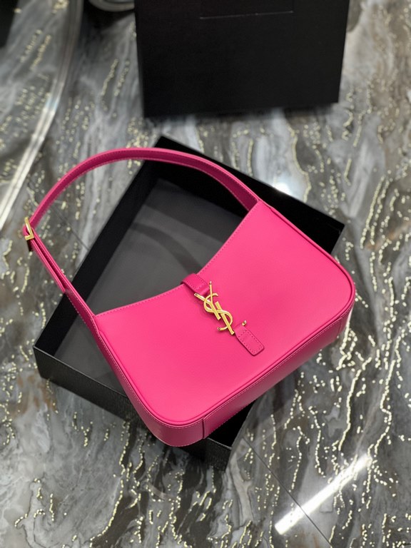 [In stock in seconds][Original Leather] Rose Red Plain _2022 spring and summer new underarm bag Le5A7 BagStrongly recommend   one of the treasure bags this year! Minimalist shape   metal logo Buckle closure design Adjust