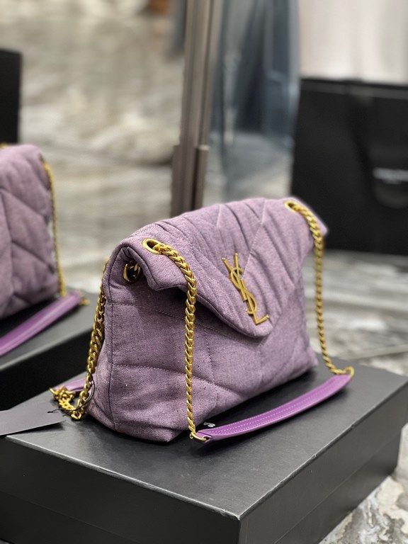 [In stock in a second]Spring and summer new models out la   ♀Opened Loulou puffer launched a new color denim series   ♀The designer still expresses the bag shape as gentle and elastic, expressing more warm and pleasant e