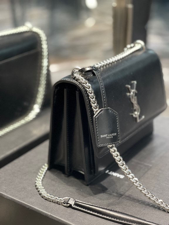 [In stock in seconds]              #Black with silver buckle #The unbeatable classic toothpick print sunset sunset bag! Out for such a long time the heat is still unabated, it can be seen that it is loved to an extraordi