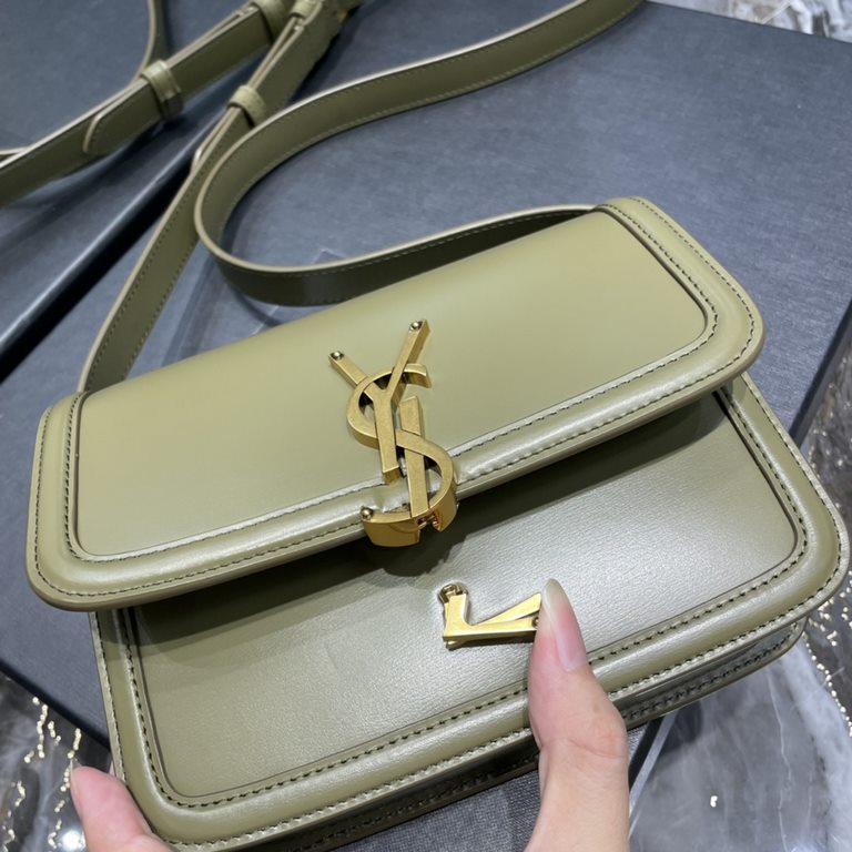 ]Olive Green Gold Buckle_19cmMust fire models, not yet listed on the attack on the entire fashion circle, nostalgic left bank, inspired by the Paris left bank street name Rue De Solferino for the name! The bag is made of