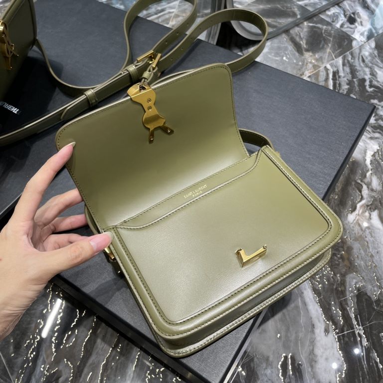 ]Olive Green Gold Buckle_19cmMust fire models, not yet listed on the attack on the entire fashion circle, nostalgic left bank, inspired by the Paris left bank street name Rue De Solferino for the name! The bag is made of