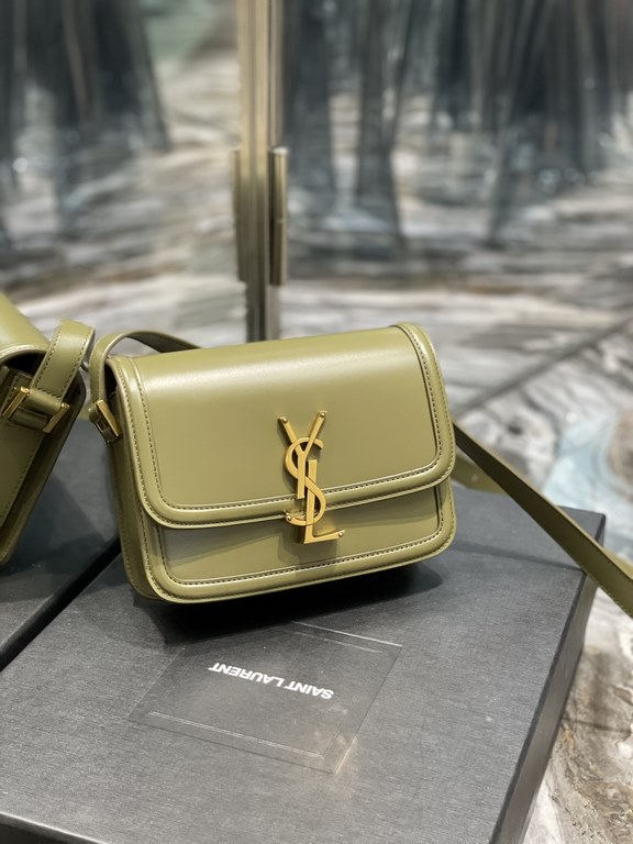 ]Olive Green Gold Buckle_19cmMust fire models, not yet listed on the attack on the entire fashion circle, nostalgic left bank, inspired by the Paris left bank street name Rue De Solferino for the name! The bag is made of