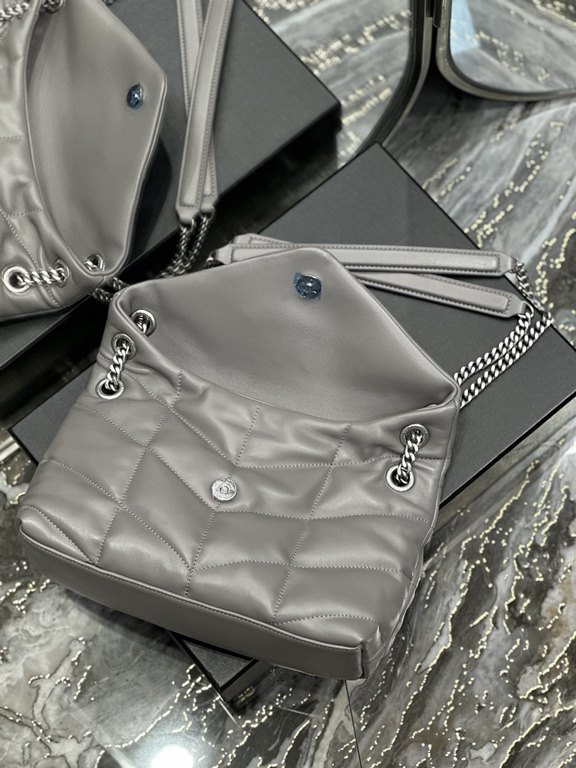 New] Gray with Silver Buckle-Loulou puffer_quilted lambskin bag, 100% lambskin production, soft and delicate feel, as if embracing the clouds   like feeling; classic Y family logo, chain and grommet hardware are made of 