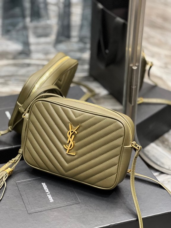 [In Stock Seconds]    camera bag_green gold buckleTop imported Italian cowhide with frosted leather camera bag, Hong Kong purchased zp open molding and typing, to do exactly the same! Very delicate! Adjustable shoulder s