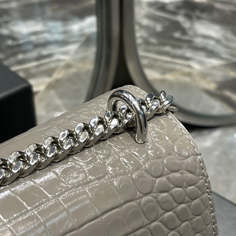 [In stock in seconds]              #Silver buckle in gray #Unbeatable classic crocodile print sunset bag! Out for such a long time the heat is still unabated, it can be seen that it is loved to an extraordinary degree! H