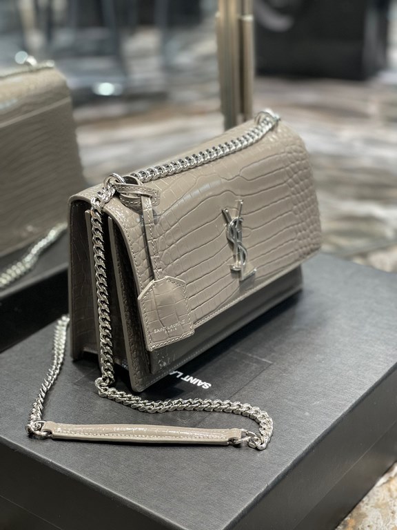 [In stock in seconds]              #Silver buckle in gray #Unbeatable classic crocodile print sunset bag! Out for such a long time the heat is still unabated, it can be seen that it is loved to an extraordinary degree! H