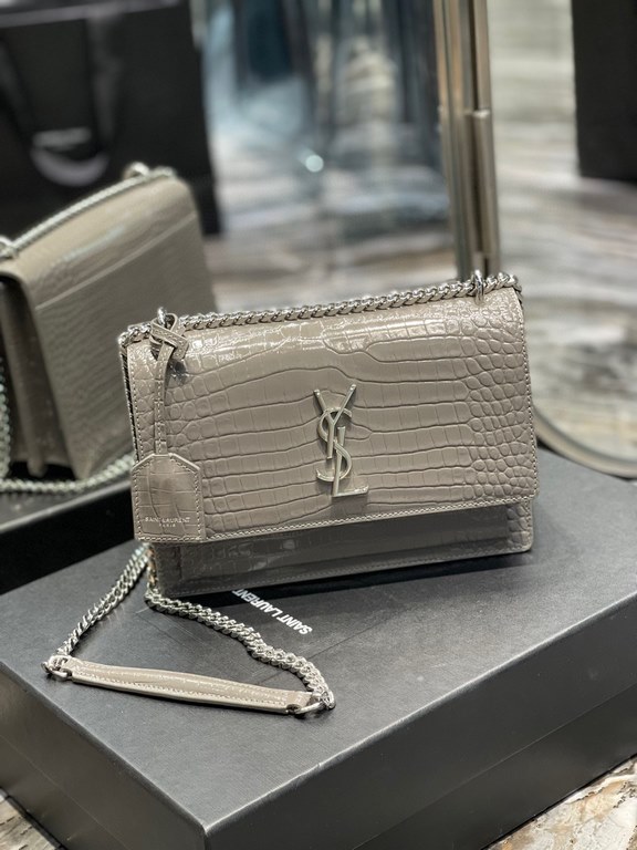 [In stock in seconds]              #Silver buckle in gray #Unbeatable classic crocodile print sunset bag! Out for such a long time the heat is still unabated, it can be seen that it is loved to an extraordinary degree! H