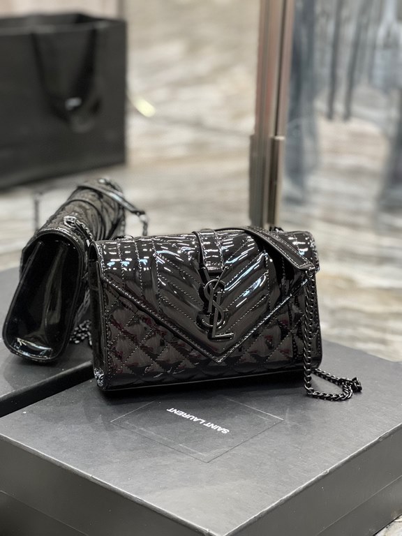 [In-stock in seconds]#Envelope #Black patent leather with black buckleSmall Quilted Leather Envelope BagClassic is timeless, the beauty of the V grain quilted diamond pattern, very wear-resistant, Italian cowhide leather