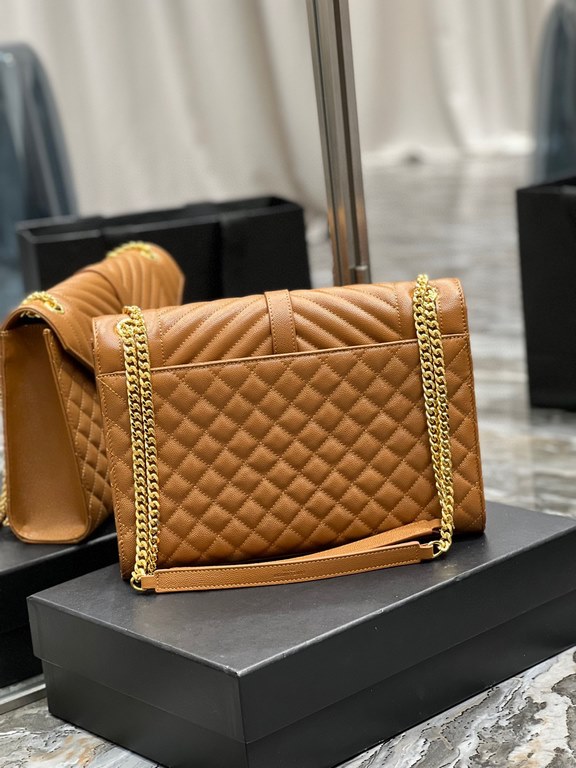 [In stock in seconds]#Envelope #Caramel Gold BuckleLarge grained embossed quilted leather envelope bagThe classic is timeless, beautiful out of the sky V grain quilted diamond caviar pattern, Italian cowhide leather with