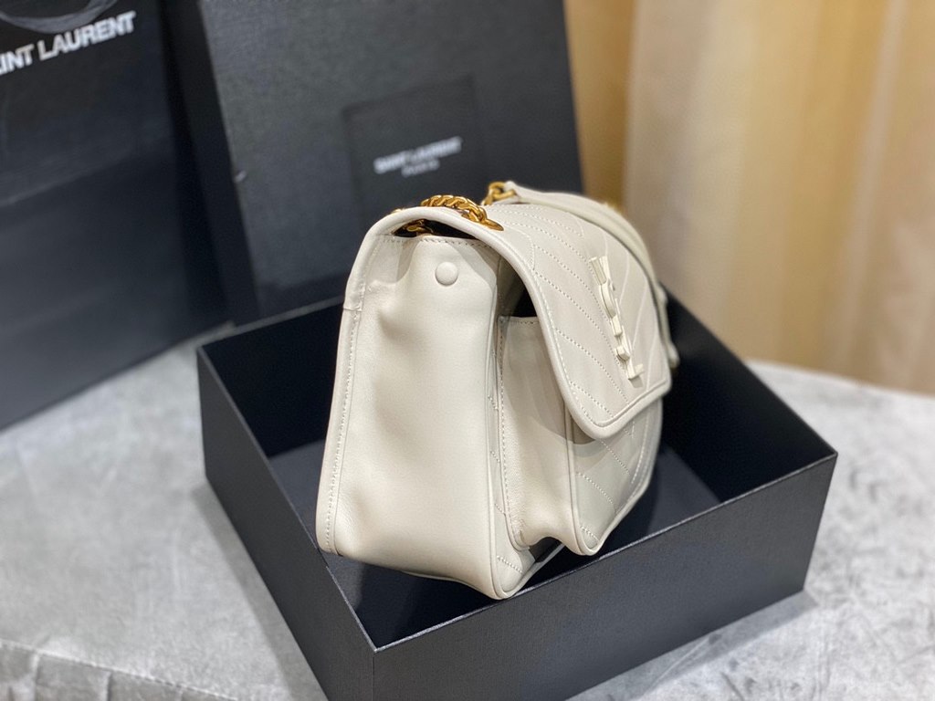 [In stock in seconds      Sheepskin  28cm[zp original leather2020 spring and summer lambskin models Niki metal chain is also replaced with a somewhat heavy sense of gold, so that the bag body as a whole and a few more po