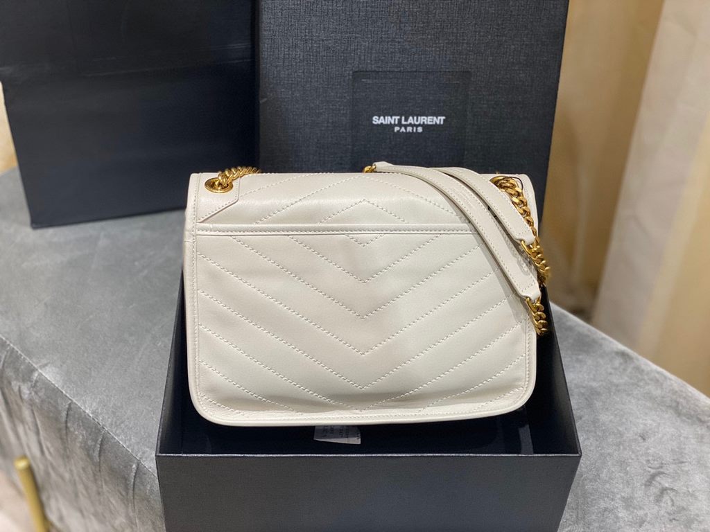 [In stock in seconds      Sheepskin  28cm[zp original leather2020 spring and summer lambskin models Niki metal chain is also replaced with a somewhat heavy sense of gold, so that the bag body as a whole and a few more po