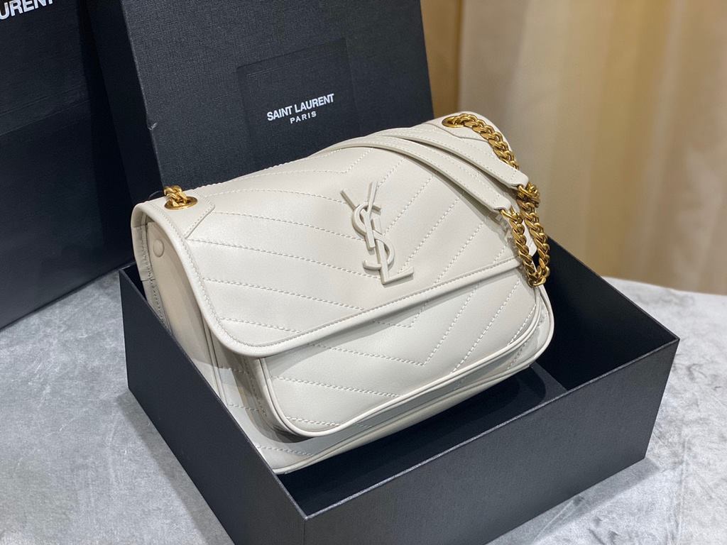 [In stock in seconds      Sheepskin  28cm[zp original leather2020 spring and summer lambskin models Niki metal chain is also replaced with a somewhat heavy sense of gold, so that the bag body as a whole and a few more po