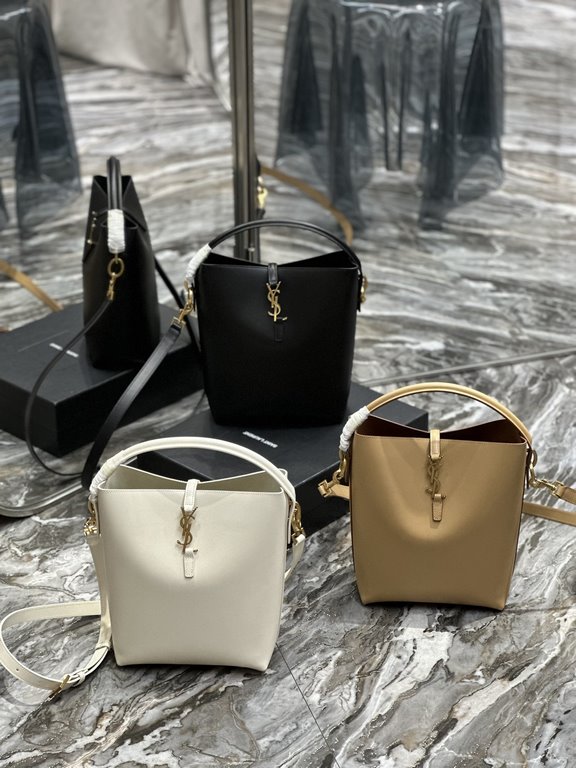 LE 5à7_Bucket BagBlackwhitealmond color cowhide with gold buckle