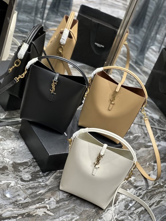 LE 5à7_Bucket BagBlackwhitealmond color cowhide with gold buckle