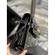 [In stock in seconds]             Black patent leather with gold buckle_Manhattan Manhattan baguette bag counter revamped the latest version of the full leather interior, calling out a sense of high class! It is a change