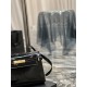 [In stock in seconds]             Black patent leather with gold buckle_Manhattan Manhattan baguette bag counter revamped the latest version of the full leather interior, calling out a sense of high class! It is a change