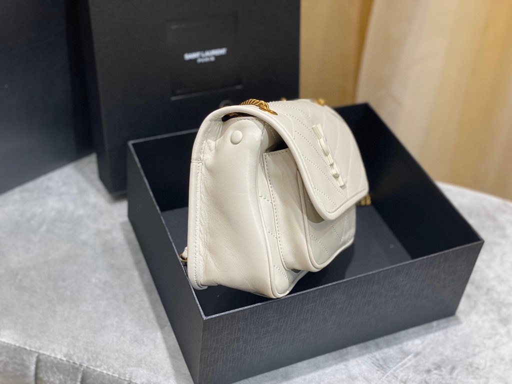 [In stock in seconds      baby sheepskin   22cm[zp original leather2020 spring and summer lambskin models Niki metal chain is also replaced with a somewhat heavy sense of gold, so that the overall body of the bag and a f