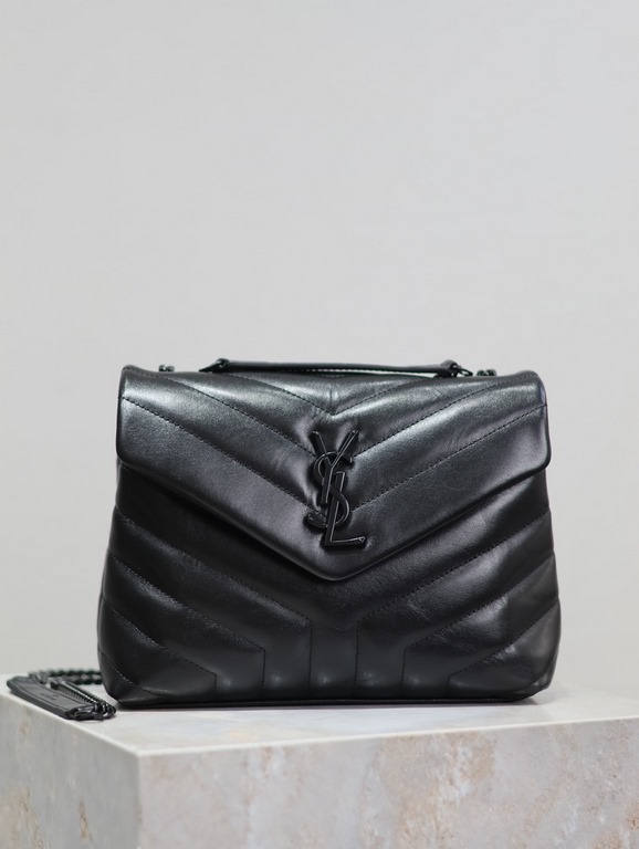 Loulou 23cm-Black with Black BuckleY family classic explosive models! The most practical and versatile, imported Italian cowhide leather carefully crafted, feel great! The bag is ultra-lightweight, no sense of burden, co