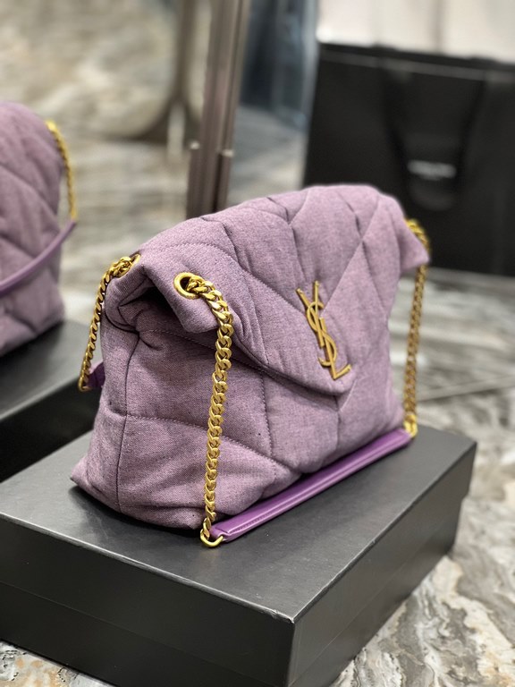 [In stock in a second]Spring and summer new models out la   ♀Opened Loulou puffer launched a new color denim series   ♀The designer still expresses the bag shape as gentle and elastic, expressing more warm and pleasant e