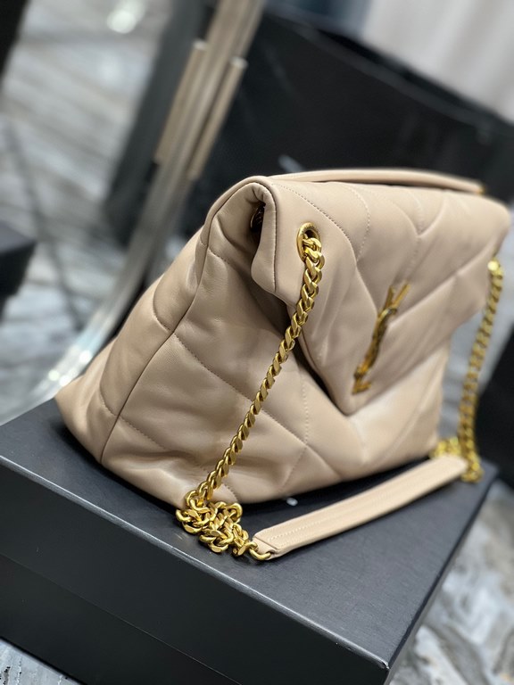 [In stock in seconds]Apricot color with gold buttons-               _ quilted lambskin bag, 100% lambskin production, soft and delicate feel, as if embracing the clouds   like feeling; classic Y family logo, chain and gr