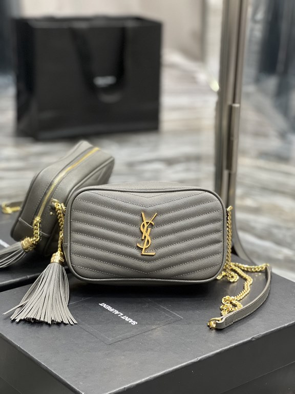 Gray Gold Button_            Top imported cowhide leather camera bag, ZP open molded and typed to be exactly the same! Very delicate! With fashion tassel charm! Leather inside and outside, the bag has a card slot! Very p