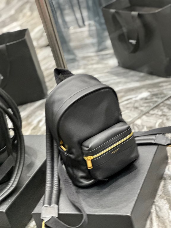 [In stock in seconds]  mini shoulder bag arrived _ full leather models!Counter limited launch Imported Italian cowhide, fine work to create the right version of the fabric Very light and convenient, practical and can be 