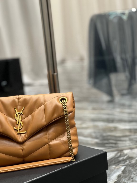 [In stock in seconds]Caramel color with gold buckle-Loulou puffer_quilted lambskin bag, 100% lambskin production, soft and delicate feel, as if embracing the clouds   like feeling; classic Y family logo, chain and gromme