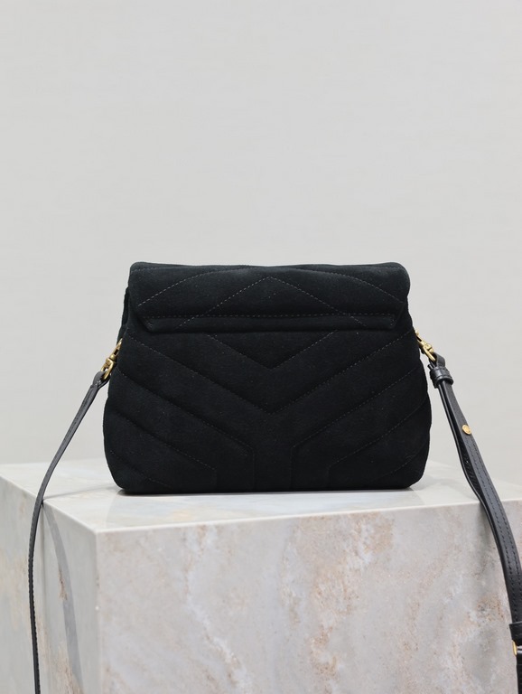 Loulou 20cm-Black FrostedY family classic explosive models! The most practical and versatile, imported Italian cowhide leather carefully crafted, feel great! The bag is ultra-lightweight, not the slightest sense of burde