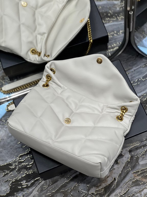 [In stock in secondsWhite with gold buttons-               _ quilted lambskin bag, 100% lambskin production, soft and delicate feel, as if embracing the clouds   like feeling; classic Y family logo, chain and grommet har