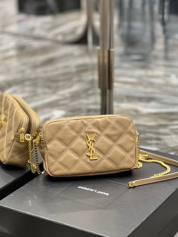 [In stock in seconds]Counter latest BECKY rhombic quilted double zipper clutch bag, made of original lambskin with quite delicate feel, with rhombic quilted pattern and simple iconic logo, atmospheric classic and versati