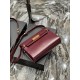 [In stock in seconds]             Burgundy_.Manhattan Manhattan baguette bag counter revamped the latest version of the full leather interior, calling out a sense of high class! It is a change from the previous classic l