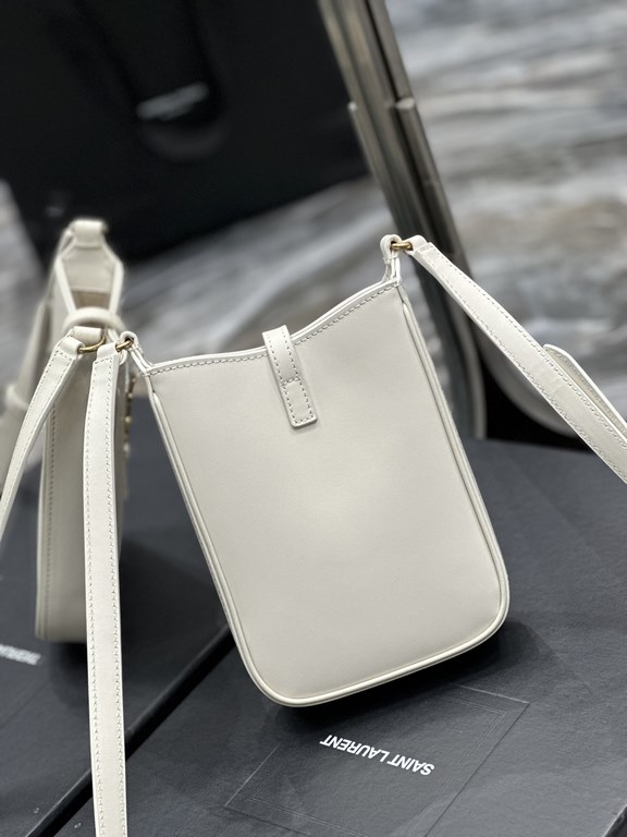 [White]LE 5A7 Series New Member_Mobile Phone Bag Wall breaks recommend this mini cell phone bag For the fashionable elite who have visited countless bags Amway this design is exquisite and small Easy to concave shape    