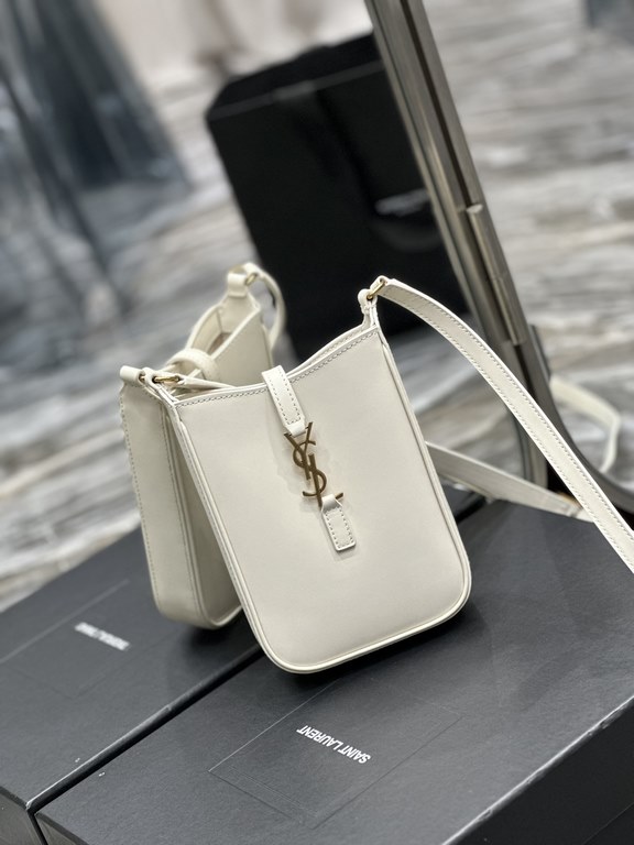 [White]LE 5A7 Series New Member_Mobile Phone Bag Wall breaks recommend this mini cell phone bag For the fashionable elite who have visited countless bags Amway this design is exquisite and small Easy to concave shape    