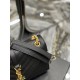 [Spot seconds]MONOGRAM Medium Envelope Bag, imported Italian cowhide, wear-resistant caviar texture, a very atmospheric , black with gold hardware is very classic, versatile models! Shoulder back crossbody are ok, and ca