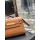 [In-stock seconds][              ]Counter synchronization new Manhattan baguette bag small 24cm new arrival! The latest bag type flap Manhattan baguette bag, a change from the previous classic logo, replaced by a low-key