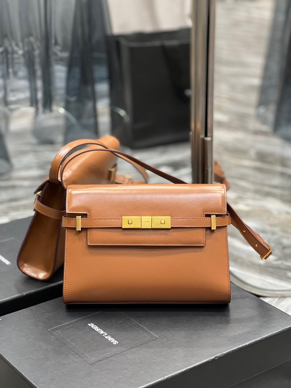 [In-stock seconds][              ]Counter synchronization new Manhattan baguette bag small 24cm new arrival! The latest bag type flap Manhattan baguette bag, a change from the previous classic logo, replaced by a low-key