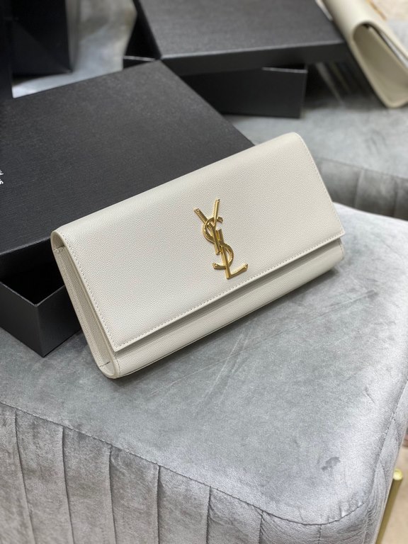 [In stock in seconds]                 _Clutch BagClassic flap clutch    highly representative metal logo logo, wear-resistant caviar cowhide, the overall low-key exquisite and versatile, handbag clip under the arm or hol