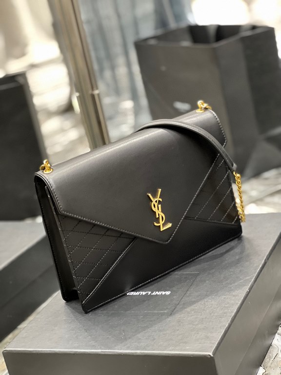 [In stock in seconds]     quilted pattern envelope bag, using Italian lambskin, full leather inside and outside, with fine handmade carefully, exclusive customized metal Y family logo highlights the individuality of the 