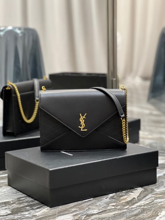 [In stock in seconds]     quilted pattern envelope bag, using Italian lambskin, full leather inside and outside, with fine handmade carefully, exclusive customized metal Y family logo highlights the individuality of the 