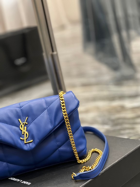 [In stock in secondsElectric Blue with Gold Buckle-                The whole bag is made of soft Italian lambskin with Y's diagonal stripe quilting craftsmanship, featuring a softly textured front flap pocket with a deta