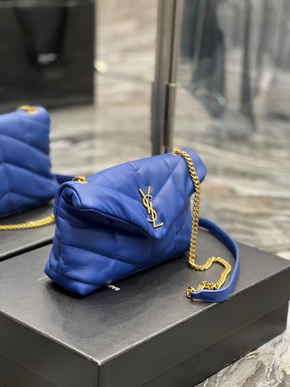 [In stock in secondsElectric Blue with Gold Buckle-                The whole bag is made of soft Italian lambskin with Y's diagonal stripe quilting craftsmanship, featuring a softly textured front flap pocket with a deta