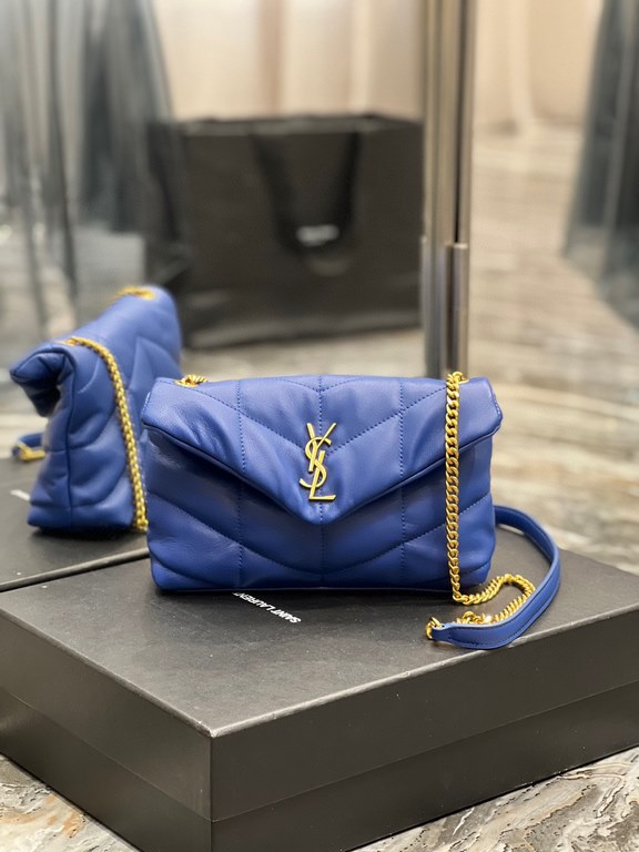 [In stock in secondsElectric Blue with Gold Buckle-                The whole bag is made of soft Italian lambskin with Y's diagonal stripe quilting craftsmanship, featuring a softly textured front flap pocket with a deta